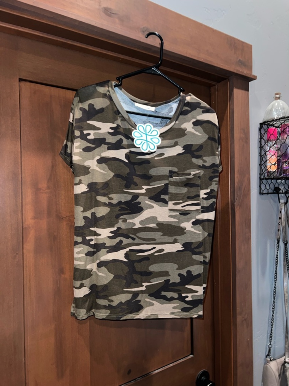 Hope’s Honey Punch-So Clutch Pocket Tee-Camo